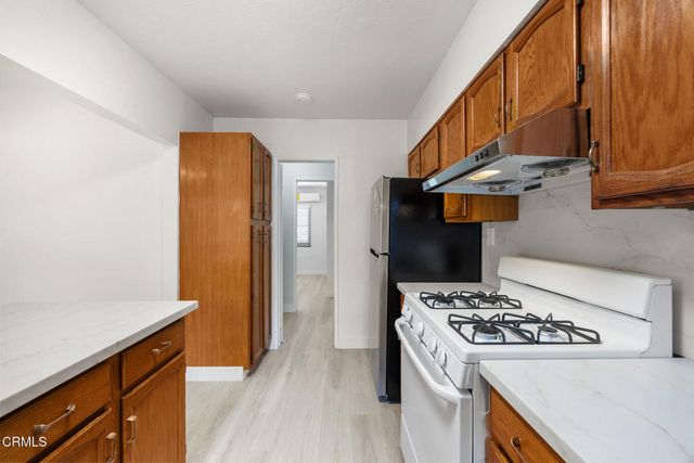 50 S Parkwood Avenue, Pasadena, CA 91107