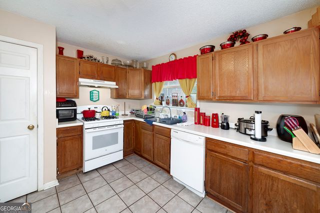 235 Alexis Avenue, Stockbridge, GA 30281