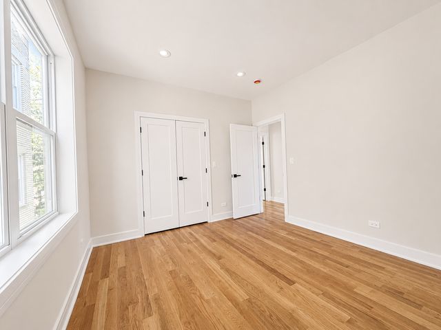 4020 N Francisco Avenue, Chicago, IL 60618