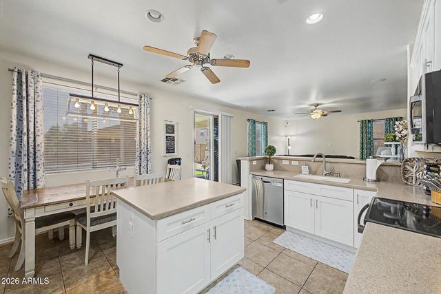 42605 W ROSALIA Drive, Maricopa, AZ 85138