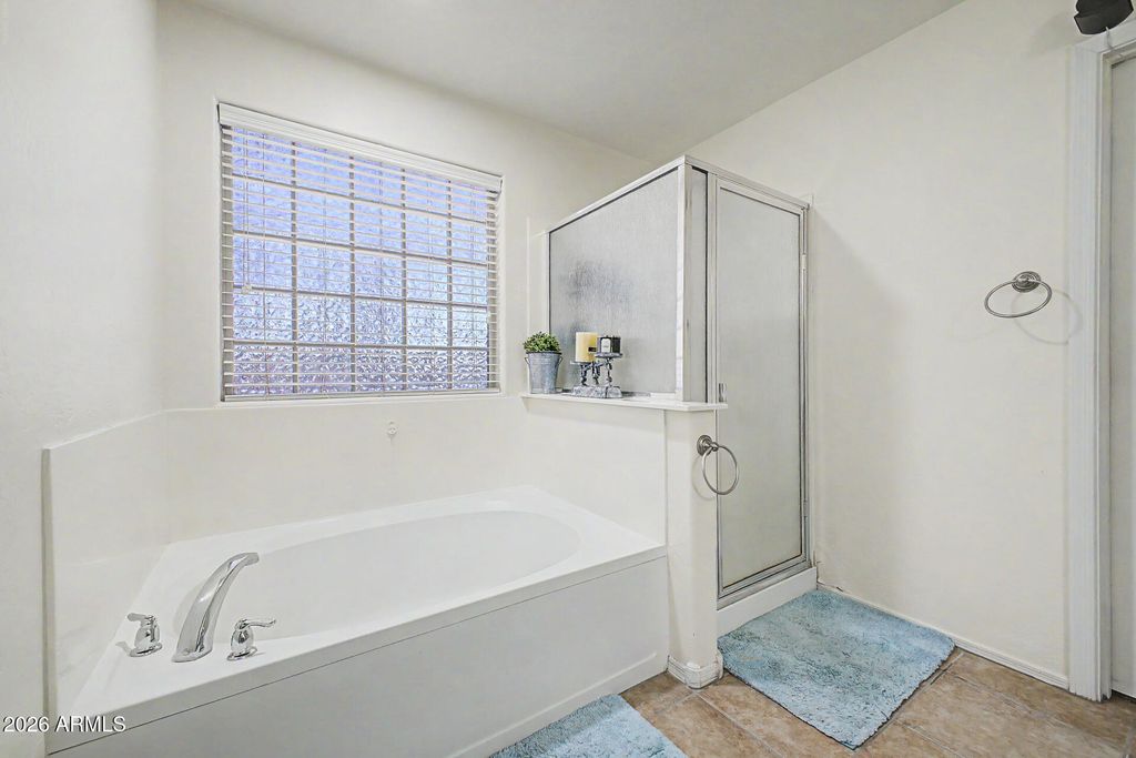 Image 18 of property listing at 42605 W ROSALIA Drive, Maricopa, AZ 85138