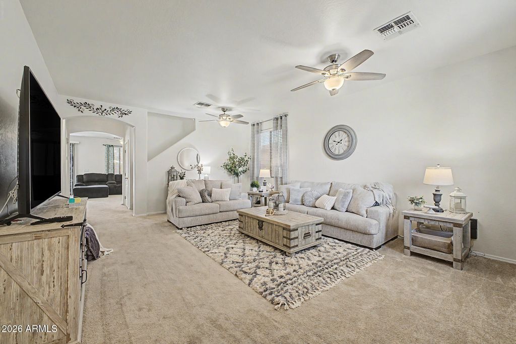 Image 4 of property listing at 42605 W ROSALIA Drive, Maricopa, AZ 85138