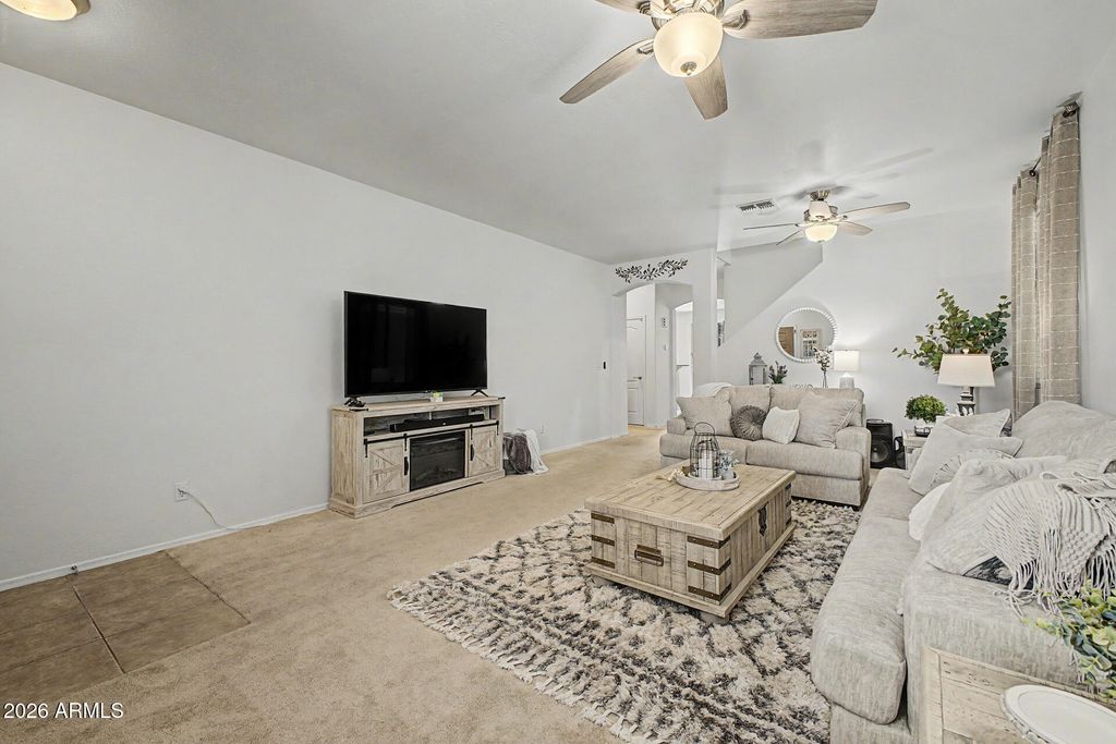 Image 6 of property listing at 42605 W ROSALIA Drive, Maricopa, AZ 85138