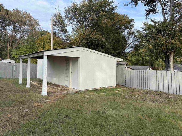 110 ROLLING OAKS DR, Somerville, TN 38068