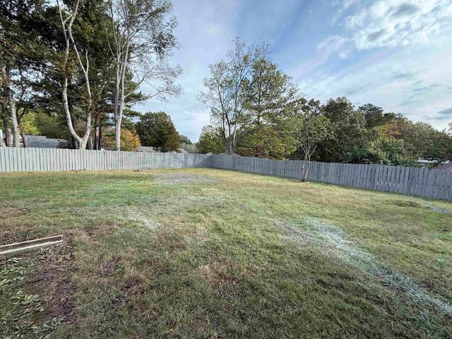 110 ROLLING OAKS DR, Somerville, TN 38068