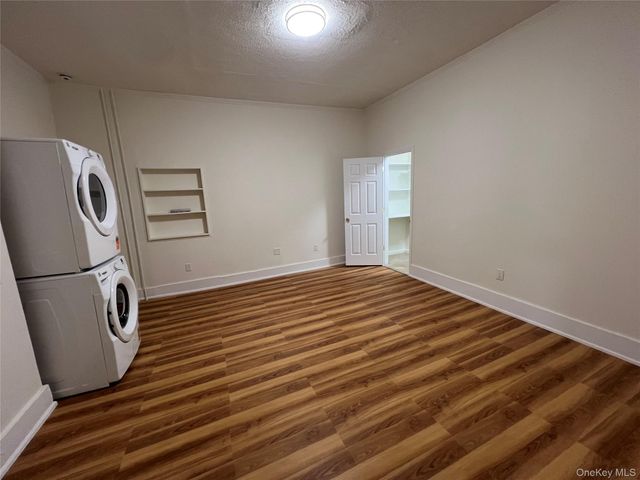 78 Bayville Avenue c, Bayville, NY 11709