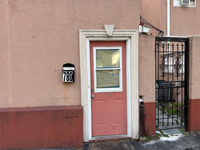 78 Bayville Avenue c, Bayville, NY 11709