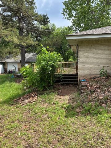 8 Burk Way, Del City, OK 73115