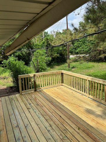 8 Burk Way, Del City, OK 73115