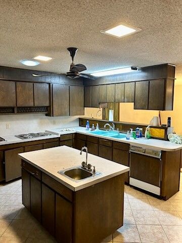 8 Burk Way, Del City, OK 73115