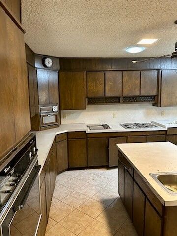8 Burk Way, Del City, OK 73115