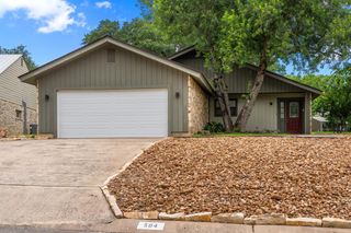 504 Fairway Dr, Kerrville, TX 78028