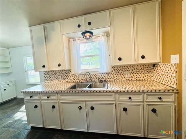 302 N 28th Street, Gatesville, TX 76528