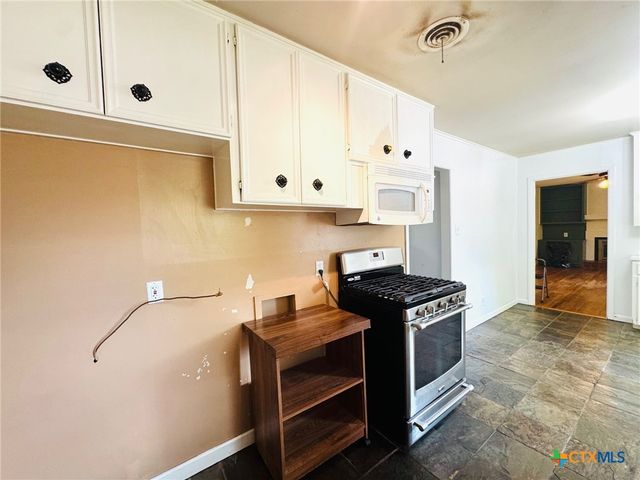 302 N 28th Street, Gatesville, TX 76528