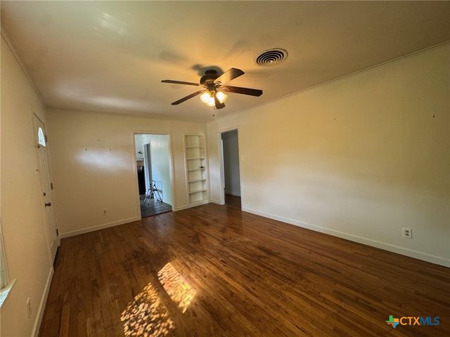 302 N 28th Street, Gatesville, TX 76528