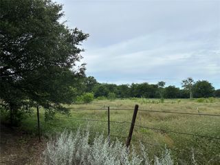 215 N Cummings Drive, Alvarado, TX 76009