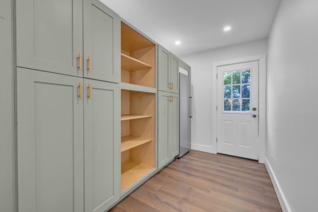 335 Salisbury St, Worcester, MA 01609