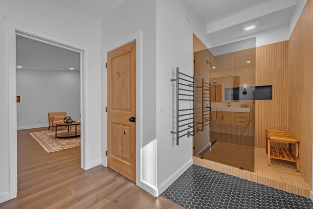 335 Salisbury St, Worcester, MA 01609