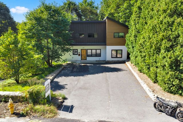 335 Salisbury St, Worcester, MA 01609