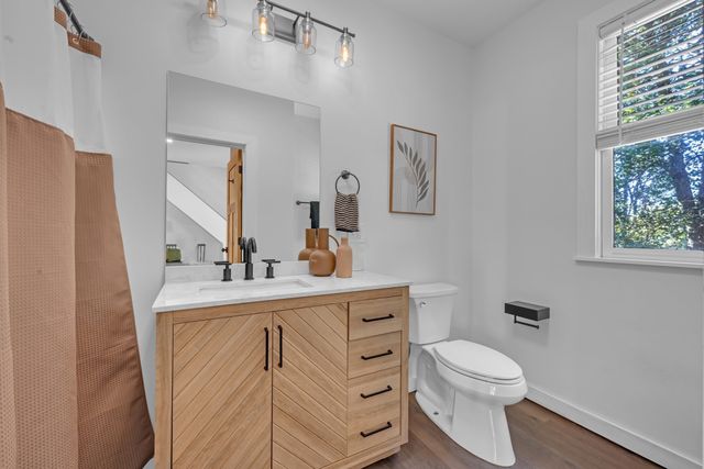 335 Salisbury St, Worcester, MA 01609
