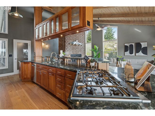 9870 Se FRENCH ACRES Dr, Happy Valley, OR 97086