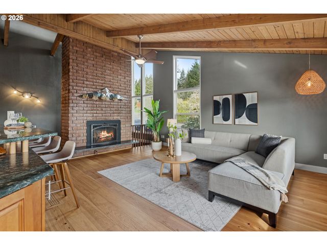 9870 Se FRENCH ACRES Dr, Happy Valley, OR 97086