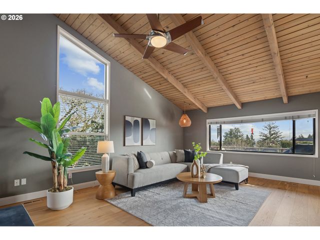 9870 Se FRENCH ACRES Dr, Happy Valley, OR 97086