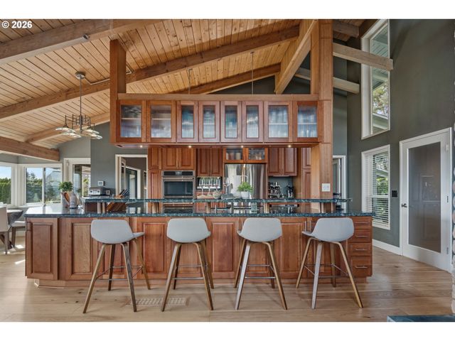 9870 Se FRENCH ACRES Dr, Happy Valley, OR 97086