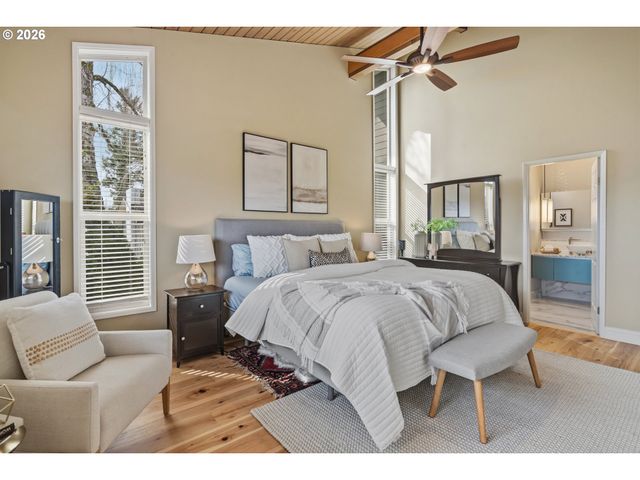 9870 Se FRENCH ACRES Dr, Happy Valley, OR 97086