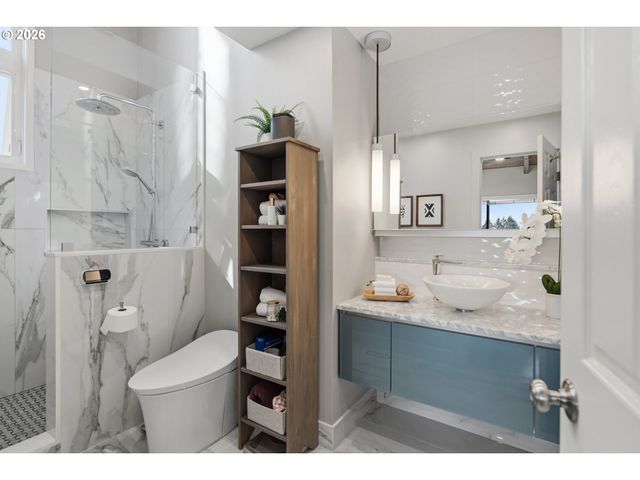 9870 Se FRENCH ACRES Dr, Happy Valley, OR 97086