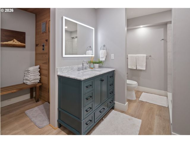 9870 Se FRENCH ACRES Dr, Happy Valley, OR 97086