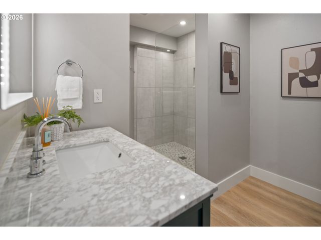 9870 Se FRENCH ACRES Dr, Happy Valley, OR 97086