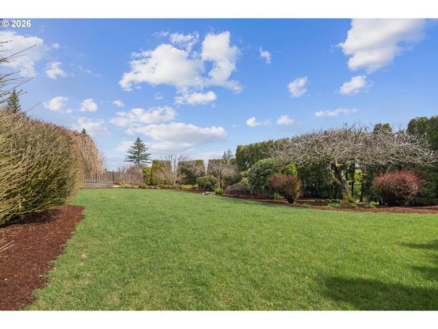 9870 Se FRENCH ACRES Dr, Happy Valley, OR 97086