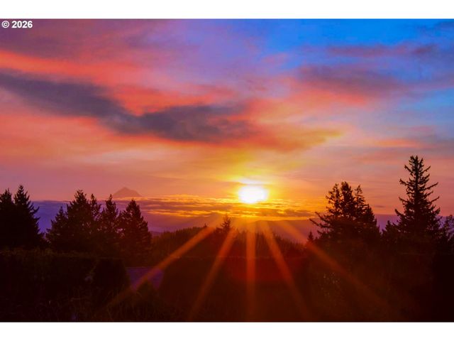 9870 Se FRENCH ACRES Dr, Happy Valley, OR 97086