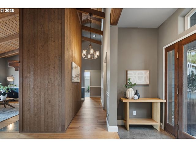 9870 Se FRENCH ACRES Dr, Happy Valley, OR 97086