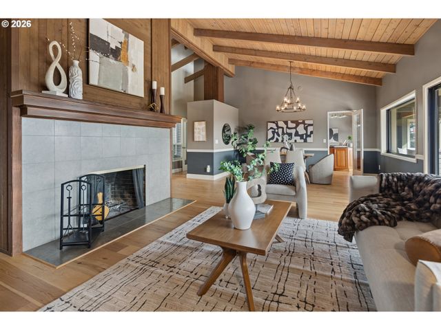 9870 Se FRENCH ACRES Dr, Happy Valley, OR 97086