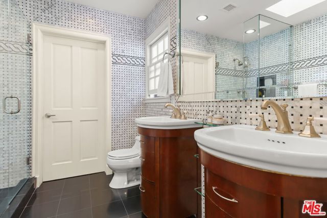 1400 Jonesboro Drive, Los Angeles, CA 90049