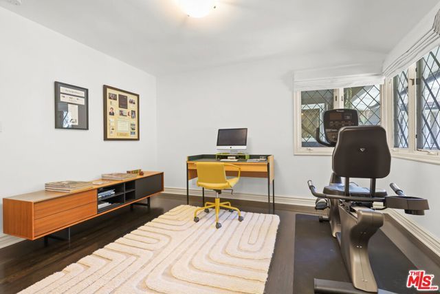 1400 Jonesboro Drive, Los Angeles, CA 90049