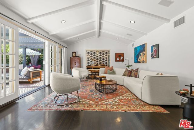 1400 Jonesboro Drive, Los Angeles, CA 90049