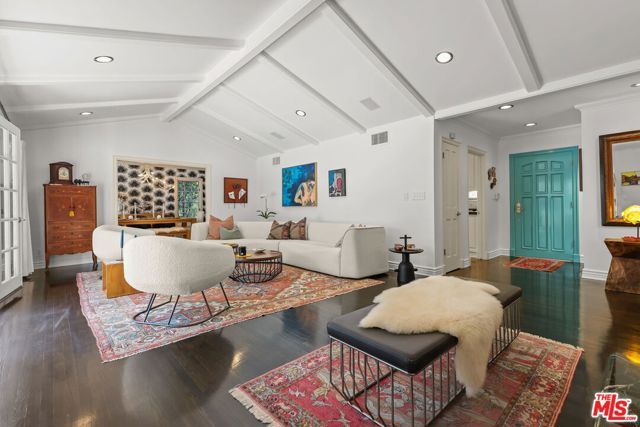 1400 Jonesboro Drive, Los Angeles, CA 90049