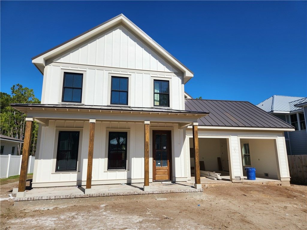 156 Ledbetter Ave, St Simons Island, GA 31522