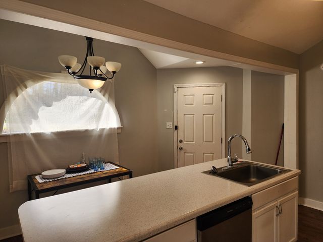 932 Hayes Rd, Lawrenceburg, TN 38464