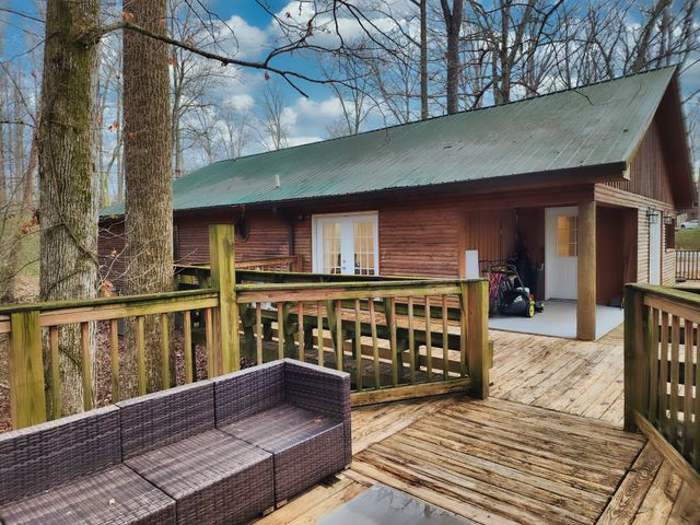 932 Hayes Rd, Lawrenceburg, TN 38464