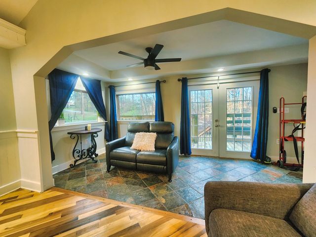 932 Hayes Rd, Lawrenceburg, TN 38464