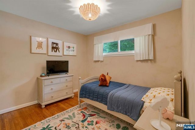 57 Stonefield Road, Glen Rock, NJ 07452