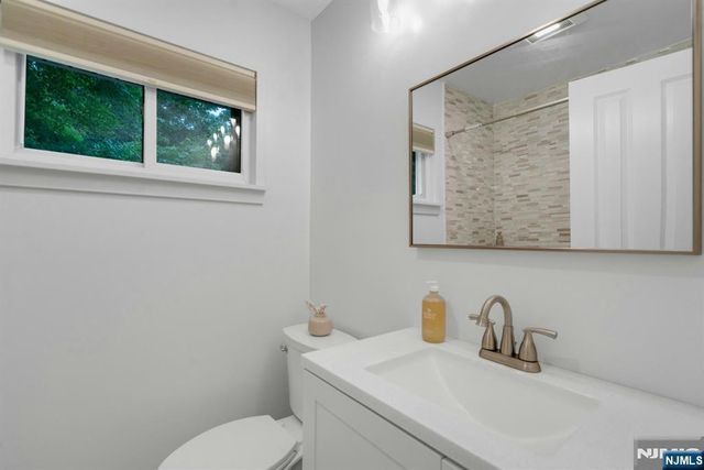 57 Stonefield Road, Glen Rock, NJ 07452