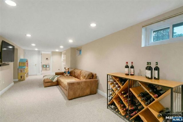 57 Stonefield Road, Glen Rock, NJ 07452