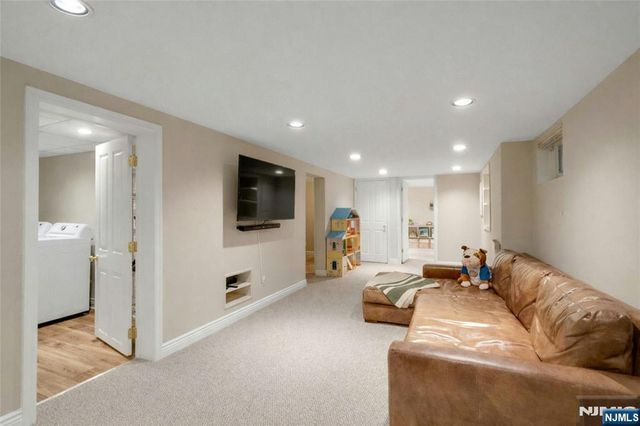 57 Stonefield Road, Glen Rock, NJ 07452