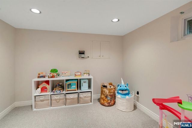 57 Stonefield Road, Glen Rock, NJ 07452