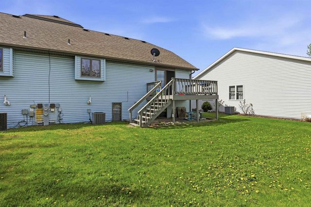 1700 E TRACIA LANE, Appleton, WI 54911